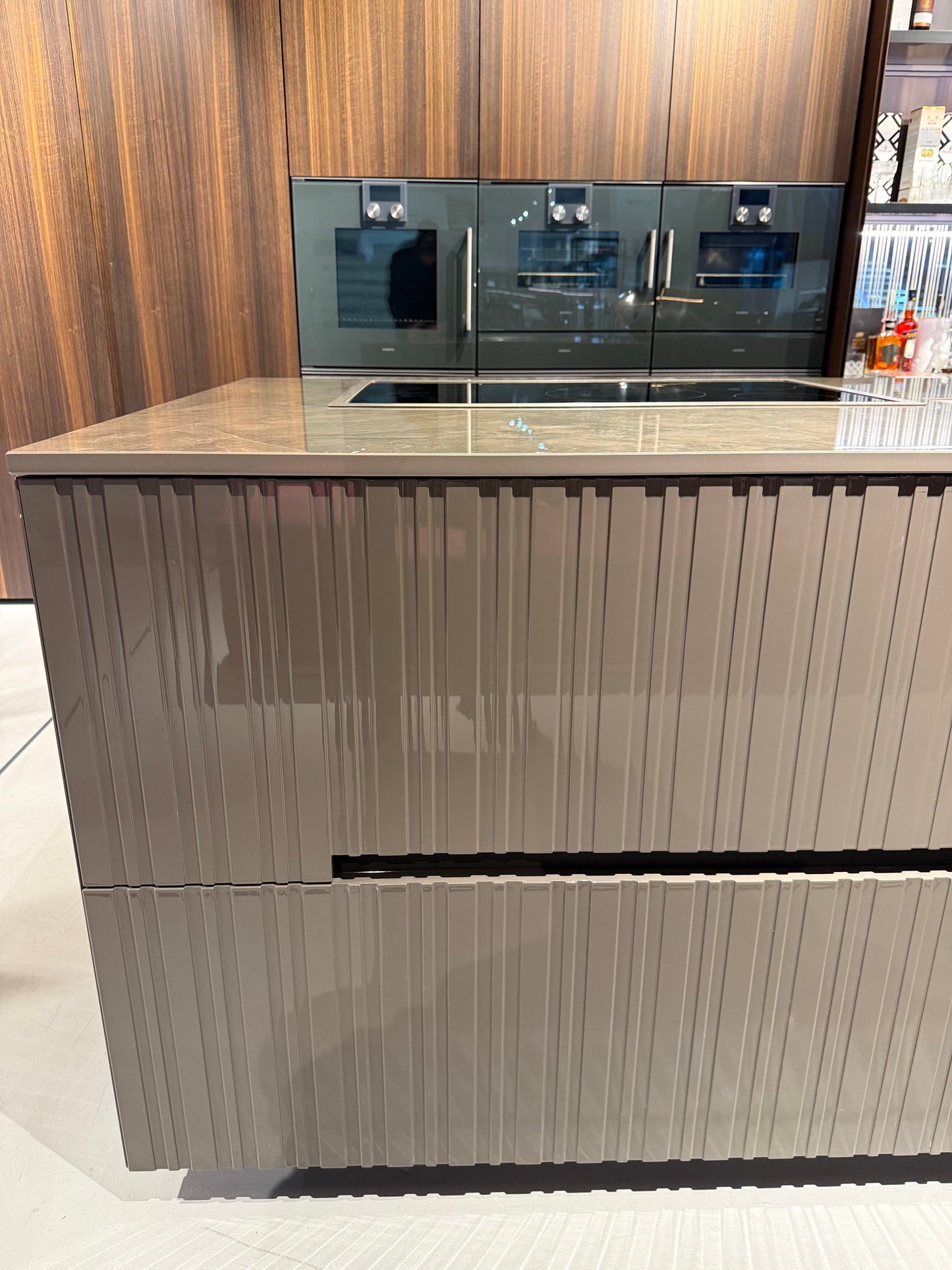 ASTER "PURE GLAM" KONYHA + SZIGET