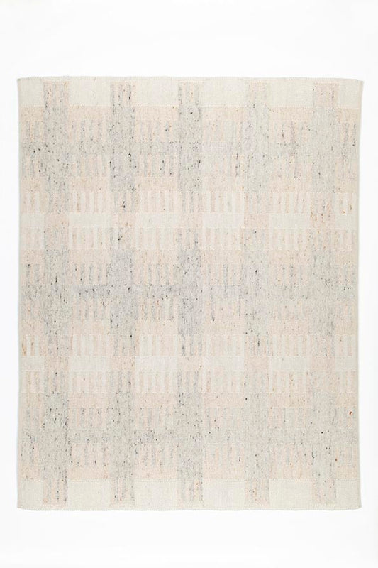 Révész Eszter: MENKAR gyapjúszőnyeg